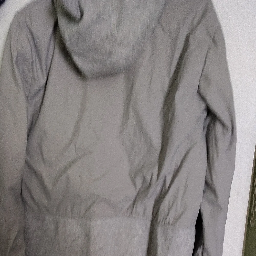 Adidas Gray Lightweight Windbreaker Performance Jacket Size Medium - Picture 6 of 7